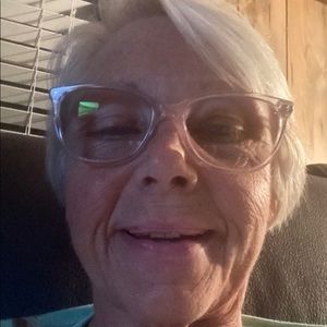 Meet your Posher, Carol